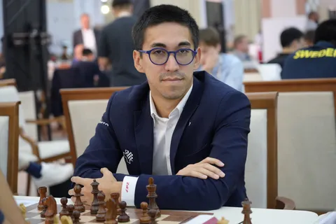 GM Peng Li Min am Brett an der Schacholympiade 2026 in Samarkand.